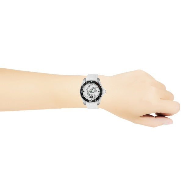  Shop Authentic Gucci Dive Quartz White Dial White Rubber Strap Watch For Men - YA136330 - Luxxuri
