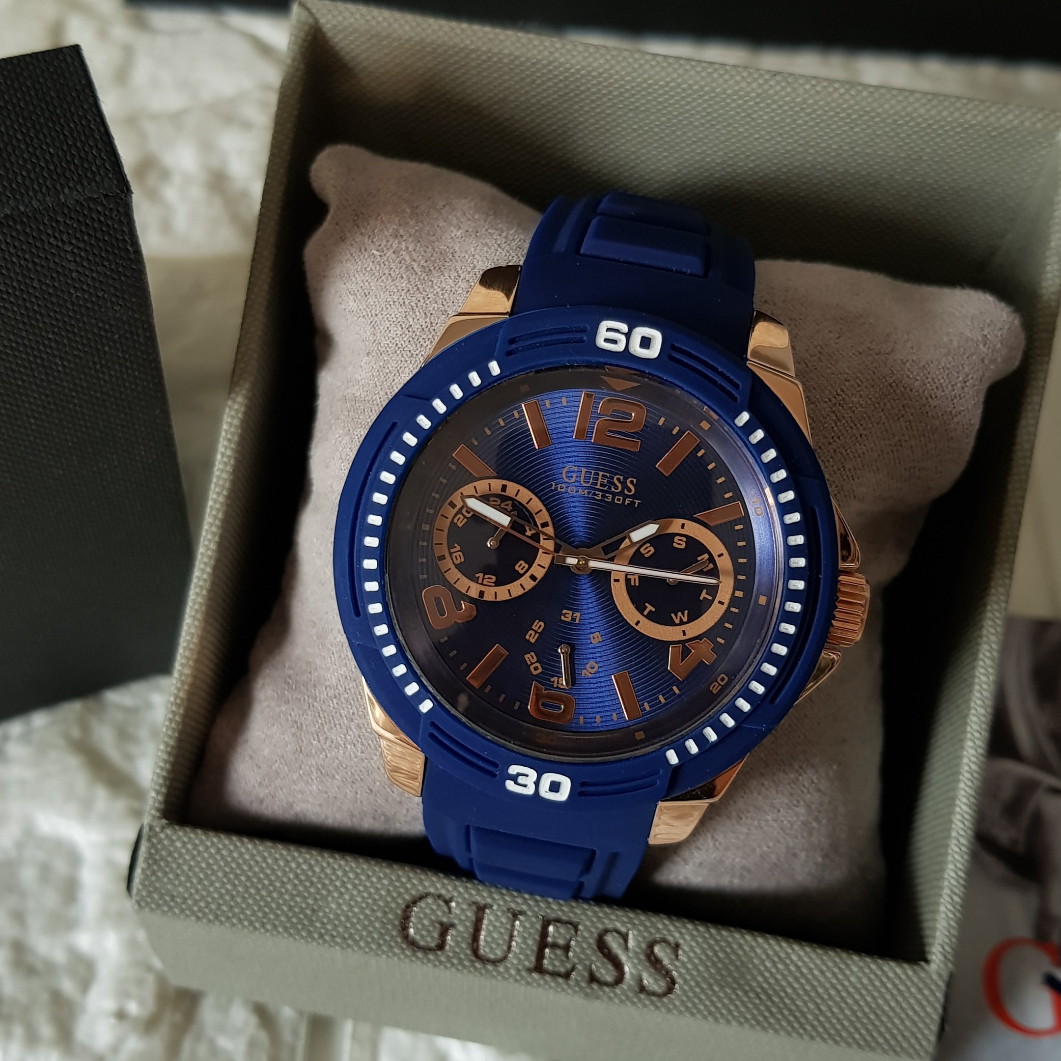  Shop Authentic Guess Trade Blue Dial Blue Silicone Strap Watch for Men - W0967G2 - Luxxuri