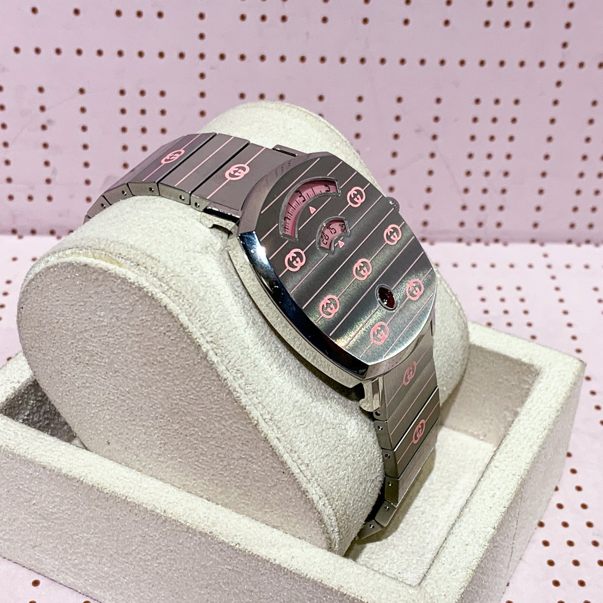  Shop Authentic Gucci Grip Quartz Silver Dial Silver Steel Strap Watch For Women - YA157438 - Luxxuri