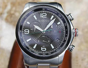  Shop Authentic Gucci G Timeless Chronograph Grey Dial Silver Steel Strap Watch For Men -  YA126238 - Luxxuri