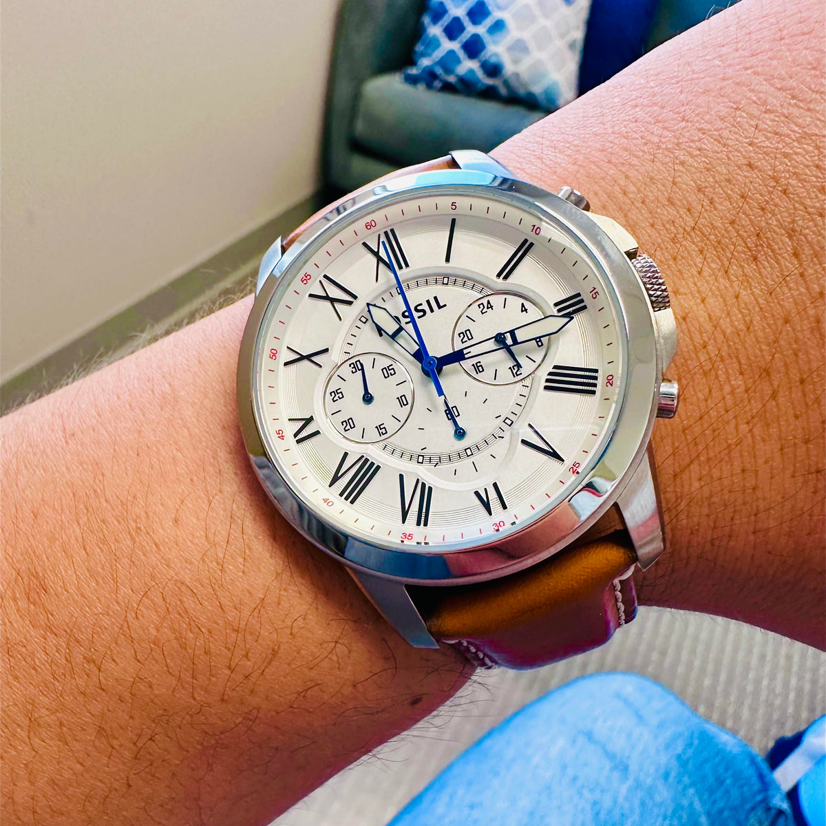  Shop Authentic Fossil Grant Chronograph White Dial Brown Leather Strap Watch for Men - FS5060 - Luxxuri