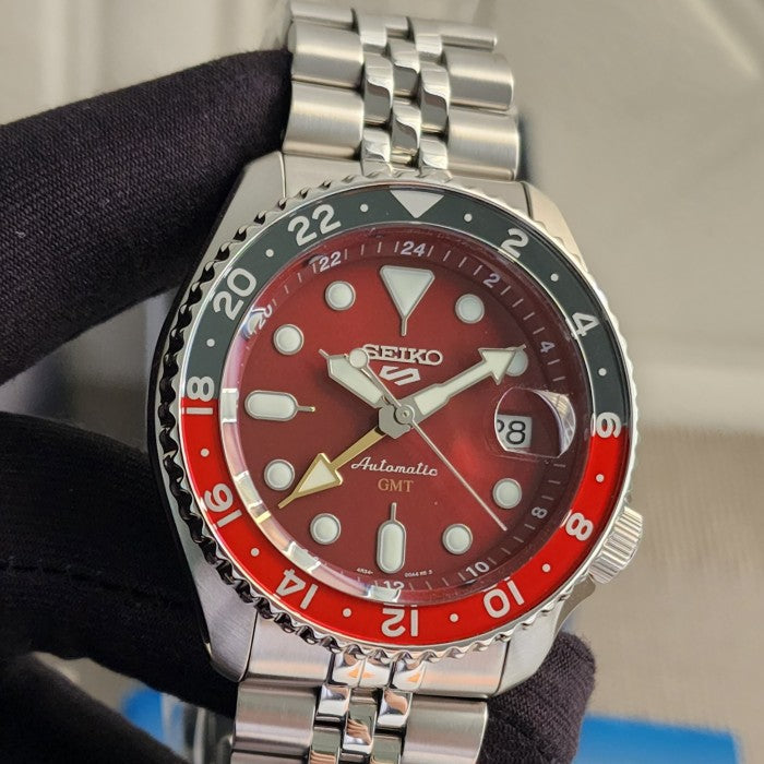  Shop Authentic Seiko 5 Sports Thong Sia Limited Edition Red Dial Silver Steel Strap Watch For Men - SSK031K1 - Luxxuri