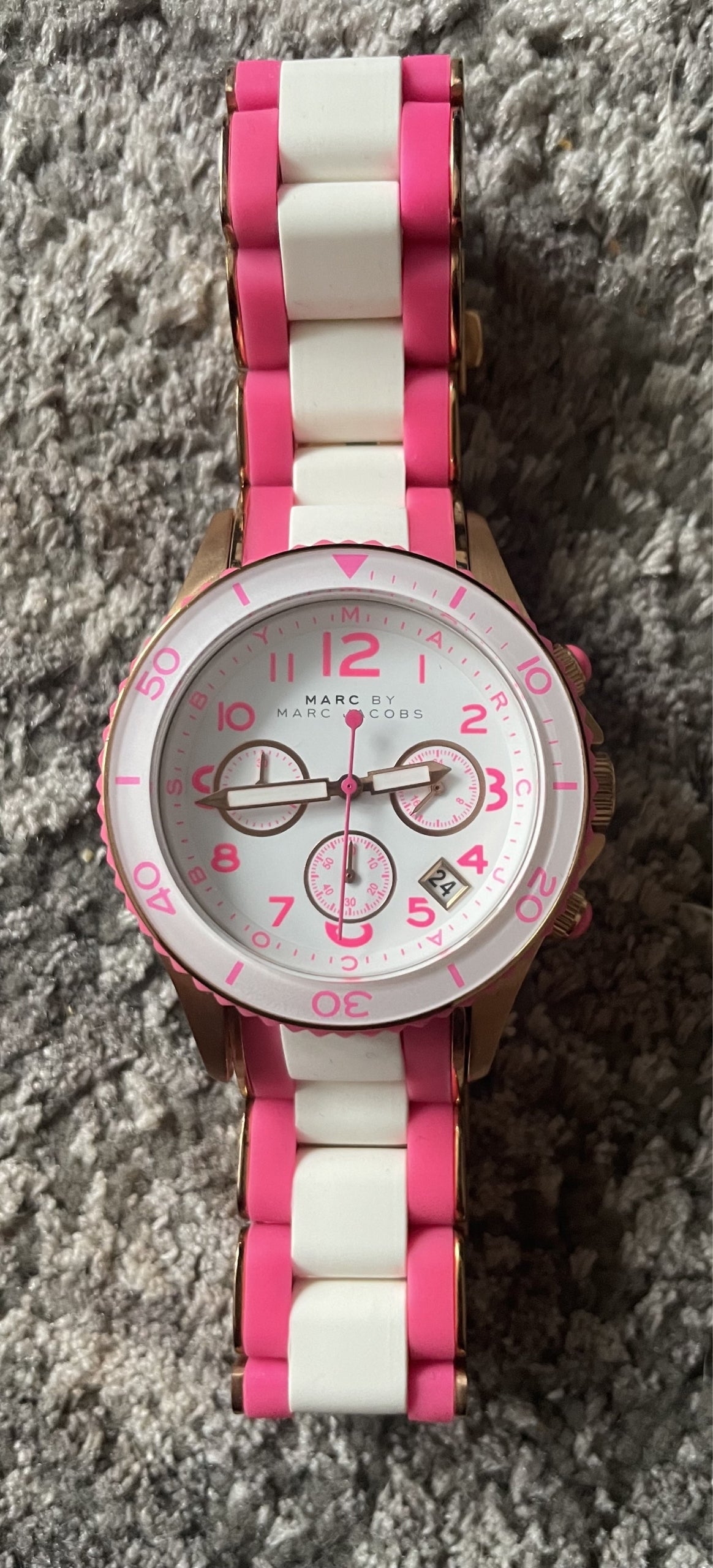  Shop Authentic Marc Jacobs Rock Chronograph White Dial Two Tone Silicone Strap Watch for Women - MBM2593 - Luxxuri