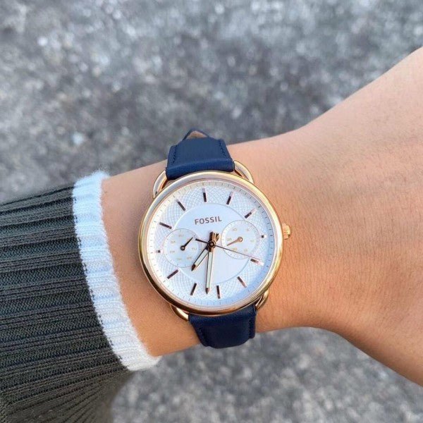  Shop Authentic Fossil Tailor White Dial Blue Leather Strap Watch for Women - ES4260 - Luxxuri