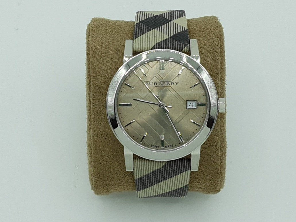  Shop Authentic Burberry The City Nova Beige Dial Grey Leather Strap Watch for Women - BU9023 - Luxxuri