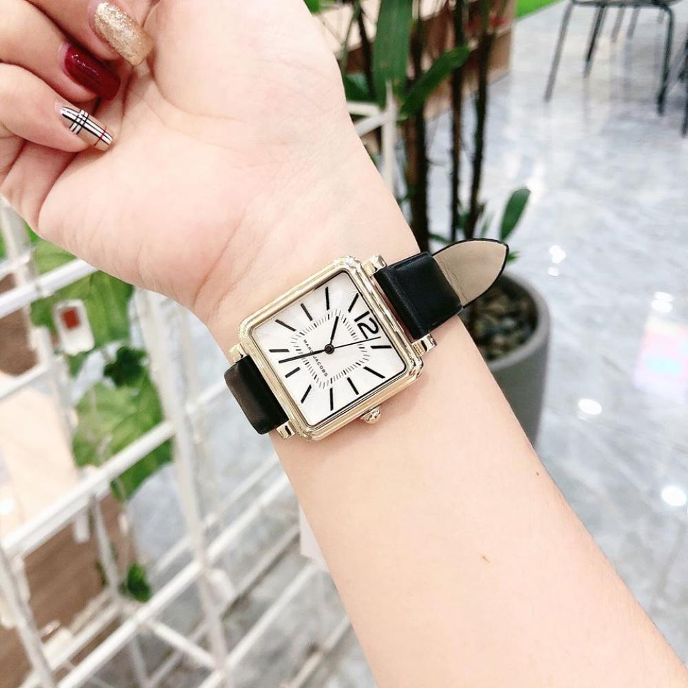  Shop Authentic Marc Jacobs Vic Silver Dial Black Leather Strap Watch for Women - MJ1437 - Luxxuri