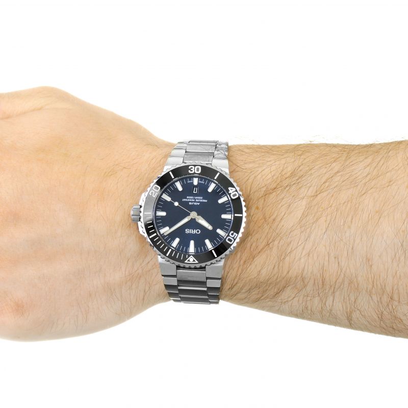  Shop Authentic Oris Aquis Date Blue Dial Silver Steel Strap Watch for Men - 0173377304135-0782405PEB - Luxxuri