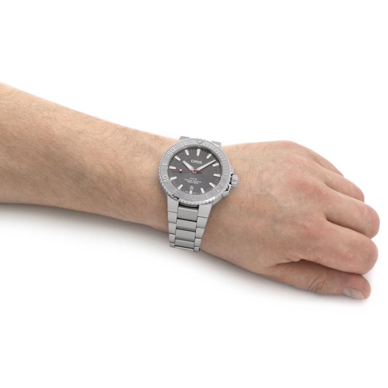  Shop Authentic Oris Aquis Date Relief Grey Dial Silver Steel Strap Watch for Men - 0173377304153-0782405PEB - Luxxuri