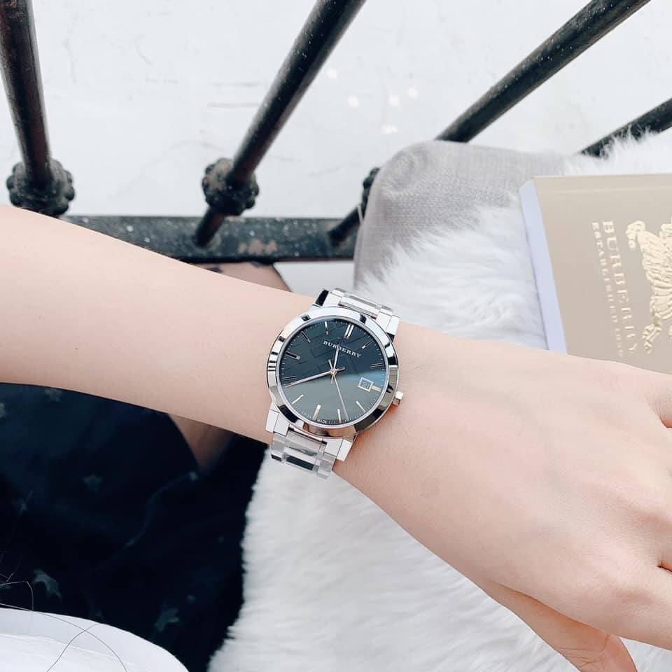  Shop Authentic Burberry The City Black Dial Silver Stainless Steel Strap Watch for Women - BU9001 - Luxxuri