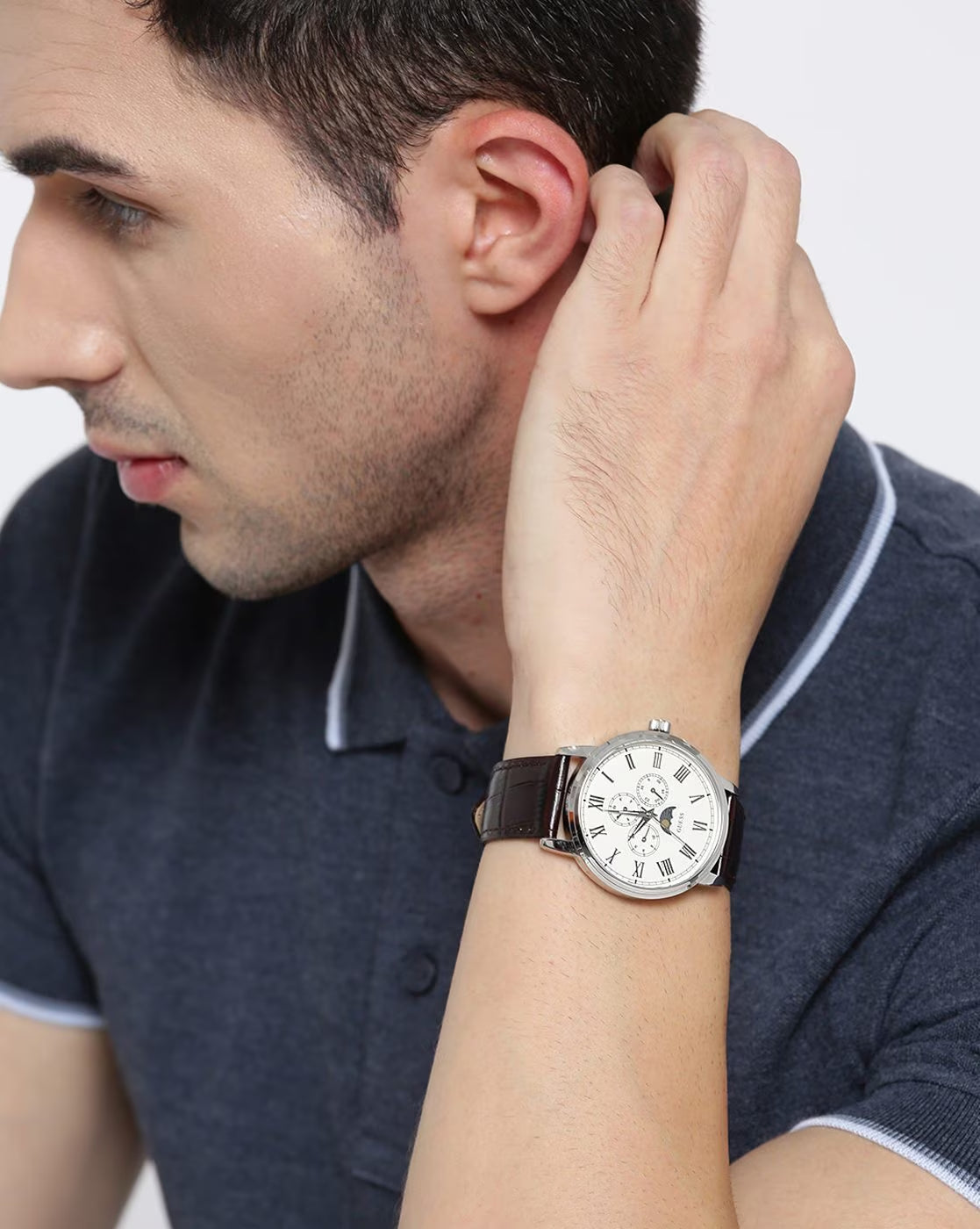  Shop Authentic Guess Delancy Quartz White Dial Brown Leather Strap Watch For Men - W0870G1 - Luxxuri