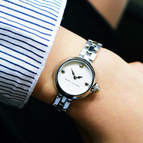  Shop Authentic Marc Jacobs Courtney Silver Dial Silver Steel Strap Watch for Women - MJ3456 - Luxxuri