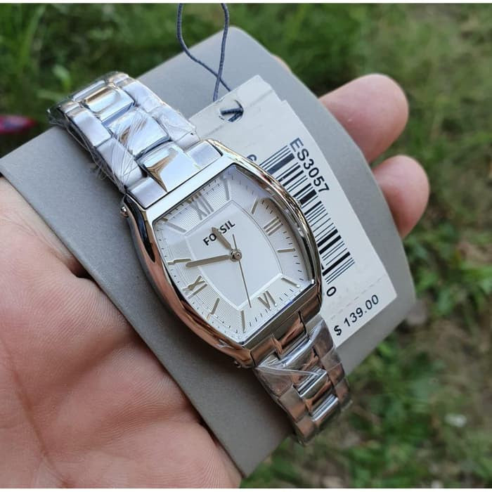  Shop Authentic Fossil Wallace Designer Silver Dial Silver Steel Strap Watch for Women - ES3057 - Luxxuri