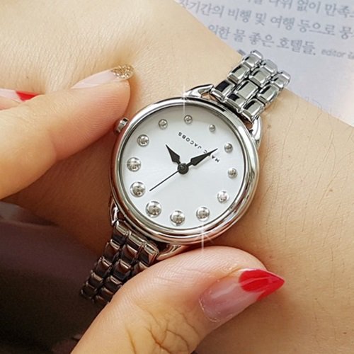  Shop Authentic Marc Jacobs Betty White Dial Silver Steel Strap Watch for Women - MJ3497 - Luxxuri