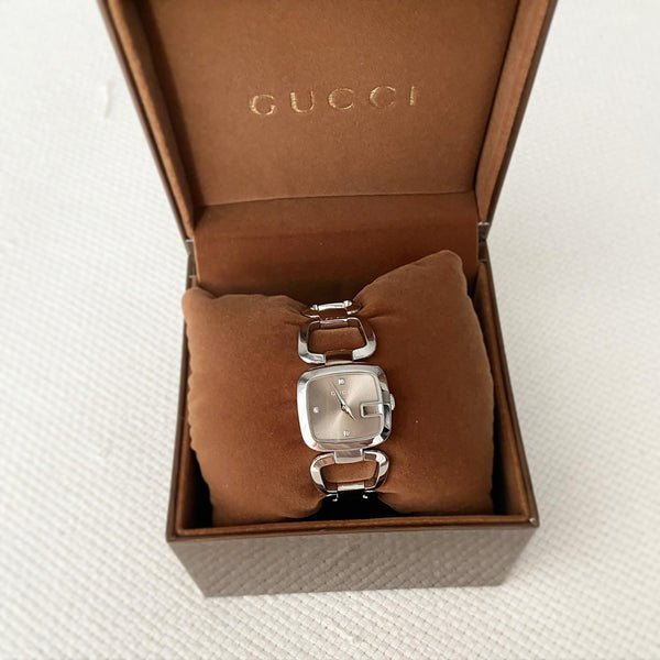  Shop Authentic Gucci G Gucci Brown Dial Silver Steel Strap Watch For Women - YA125503 - Luxxuri