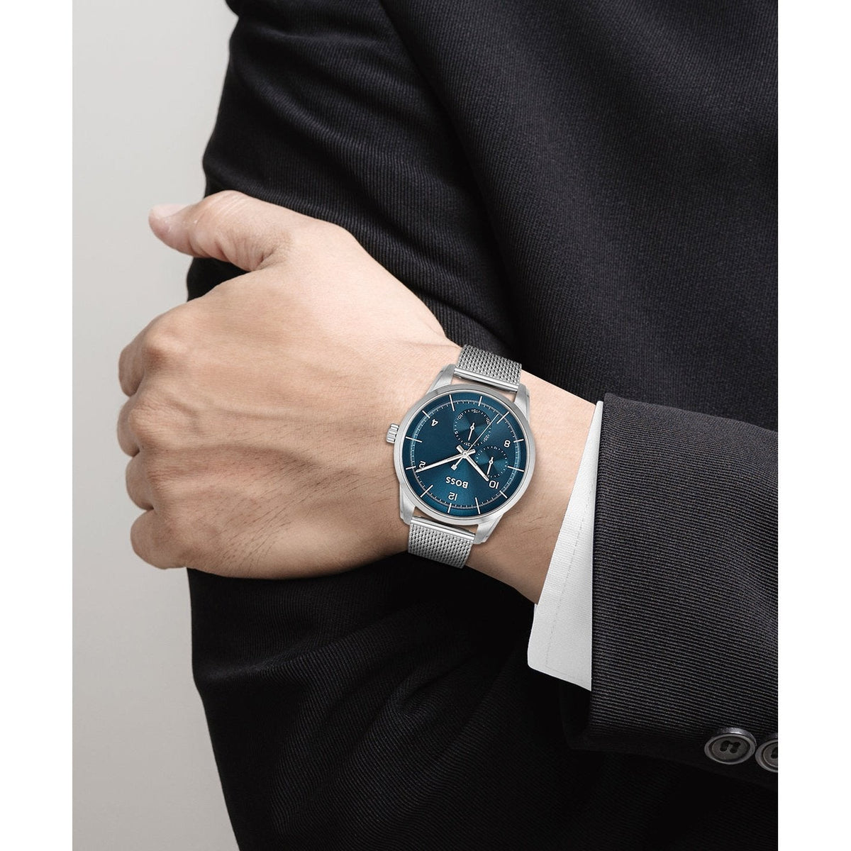  Shop Authentic Hugo Boss Sophio Blue Dial Silver Mesh Bracelet Watch for Men - 1513942 - Luxxuri