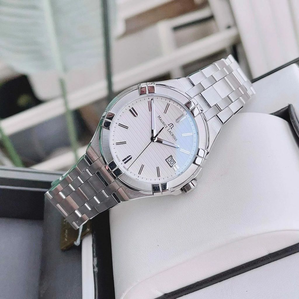  Shop Authentic Maurice Lacroix Aikon Date White Dial Silver Steel Strap Watch for Men - AI1008-SS002-131-1 - Luxxuri