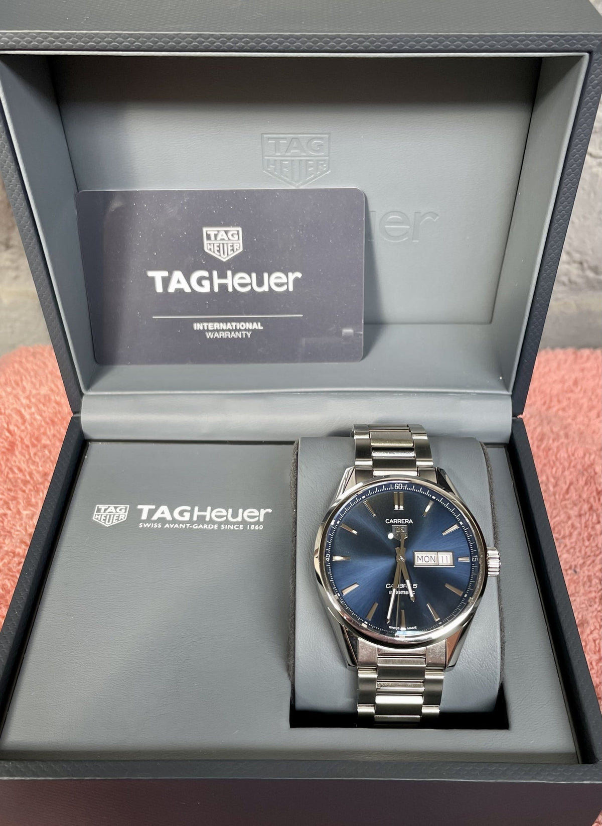  Shop Authentic Tag Heuer Carrera Blue Dial Watch for Men - WAR201E.BA0723 - Luxxuri