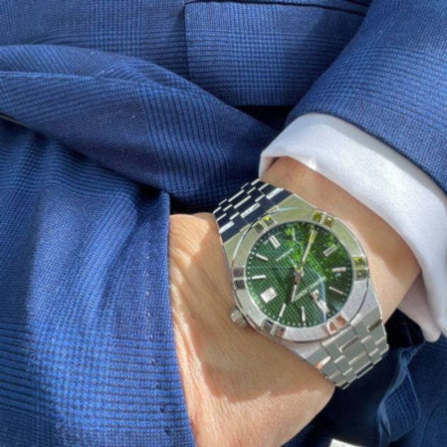  Shop Authentic Maurice Lacroix Aikon Automatic Green Dial Silver Steel Strap Watch for Men - AI1807-SS002-630-1 - Luxxuri