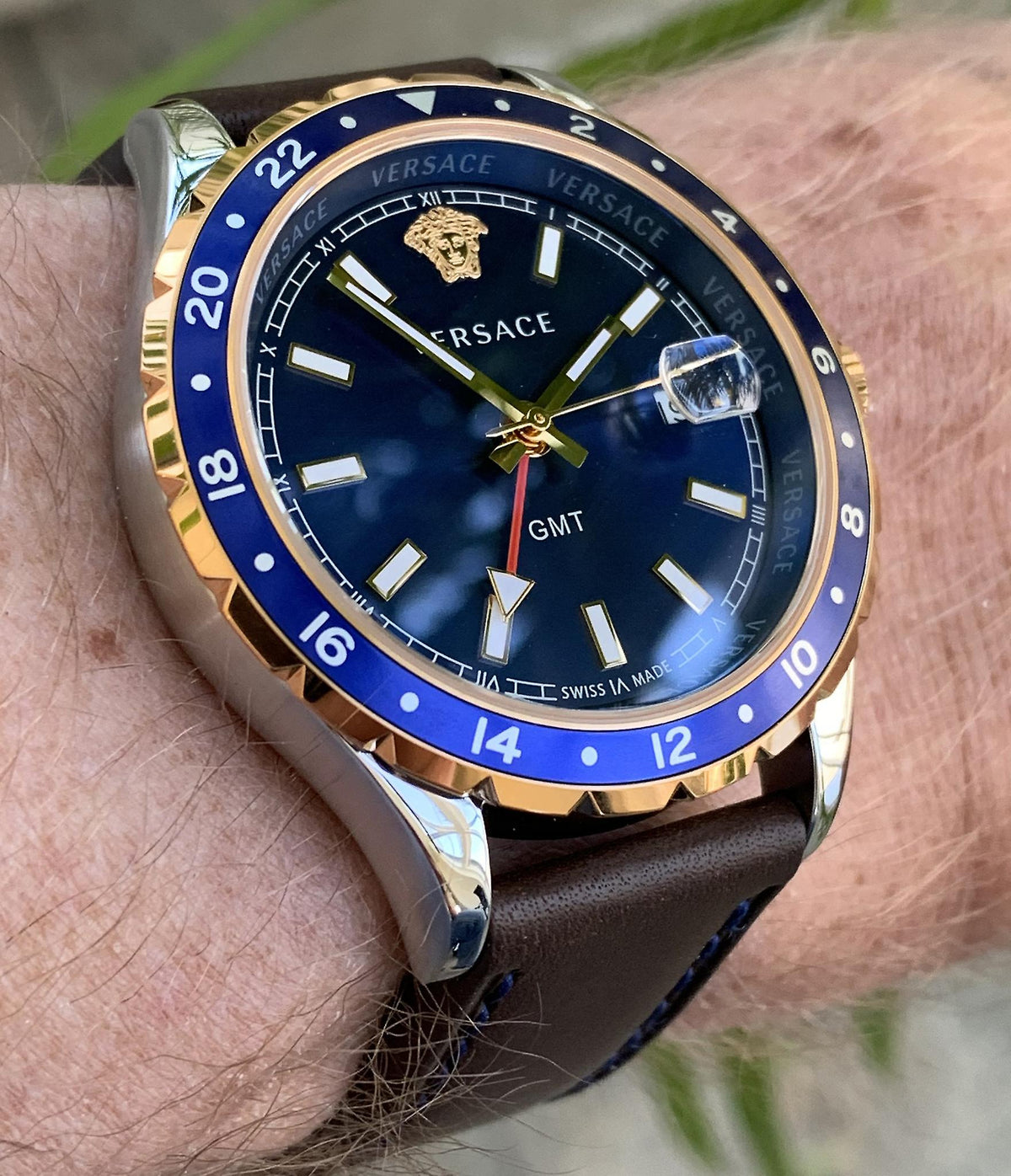  Shop Authentic Versace Hellenyium GMT Blue Dial Brown Leather Strap Watch for Men - V11080017 - Luxxuri