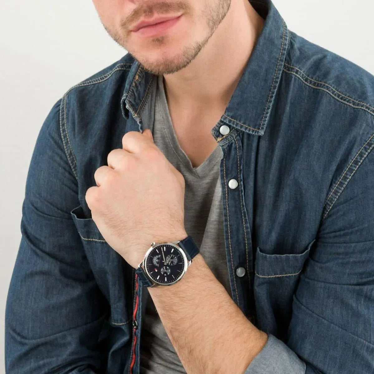  Shop Authentic Tommy Hilfiger Brad Chronograph Quartz Blue Dial Blue Leather Strap Watch For Men - 1710387 - Luxxuri