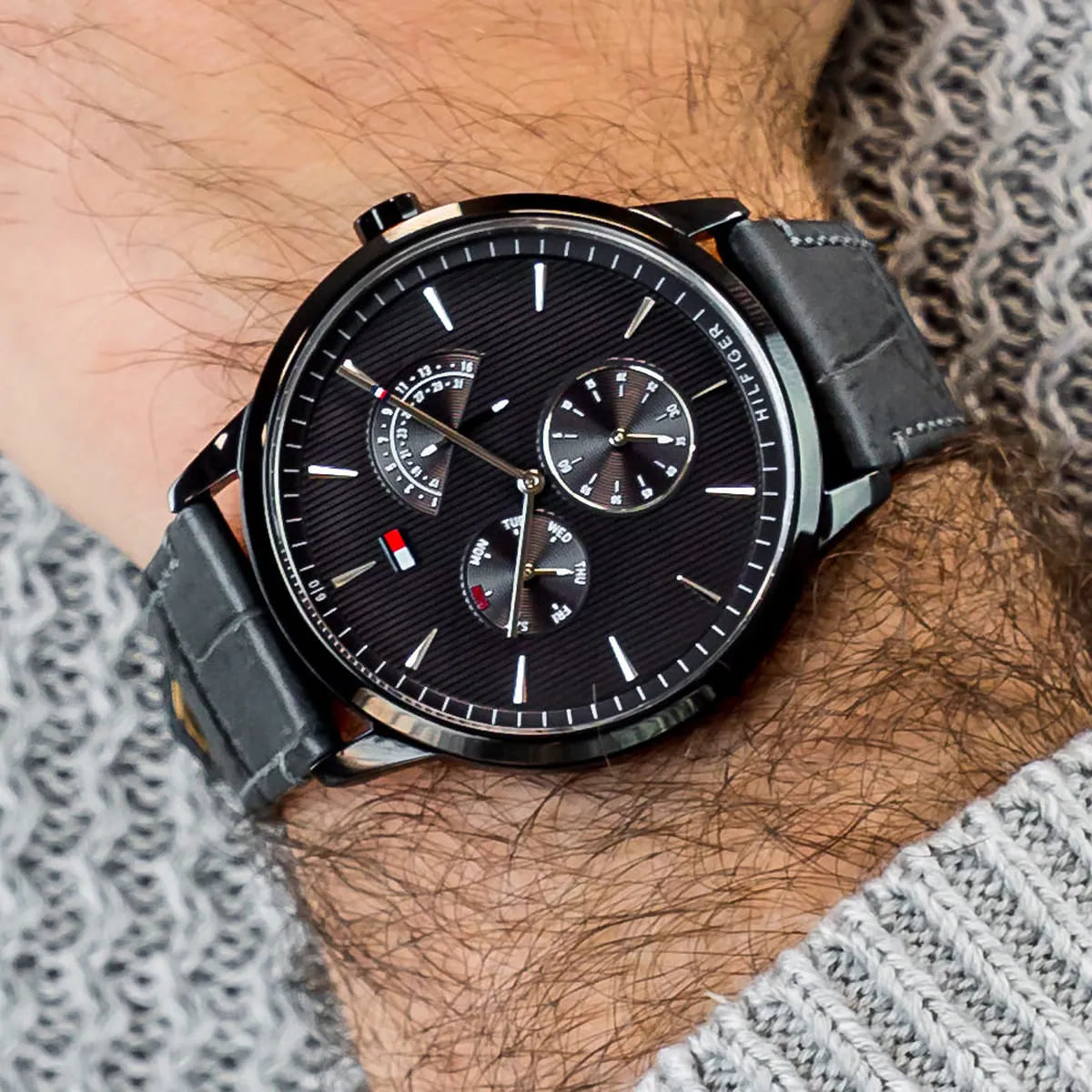  Shop Authentic Tommy Hilfiger Brad Chronograph Quartz Grey Dial Grey Leather Strap Watch For Men - 1710388 - Luxxuri