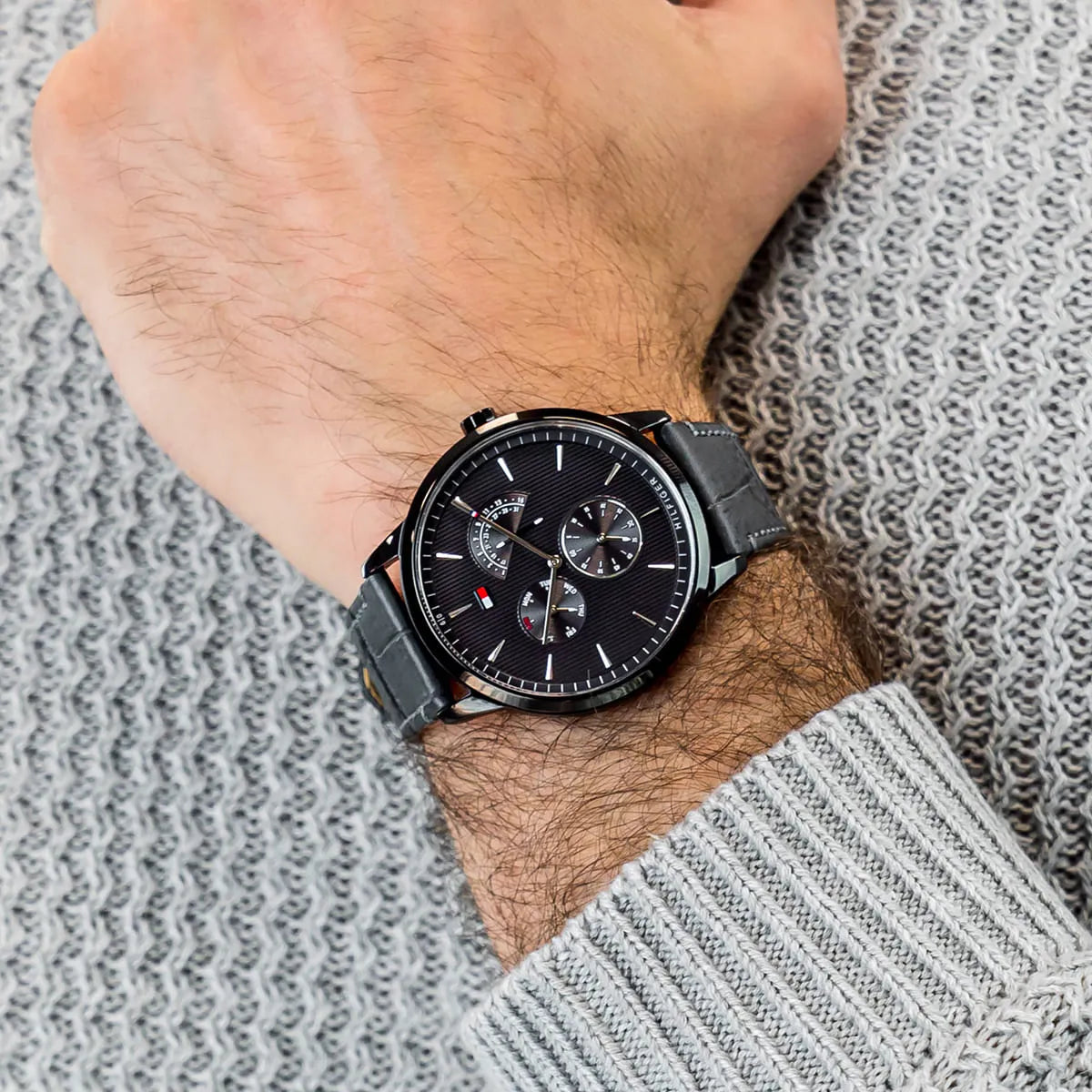  Shop Authentic Tommy Hilfiger Brad Chronograph Quartz Grey Dial Grey Leather Strap Watch For Men - 1710388 - Luxxuri