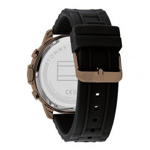  Shop Authentic Tommy Hilfiger Luca Chronograph Black Dial Black Rubber Strap Watch For Men - 1710491 - Luxxuri
