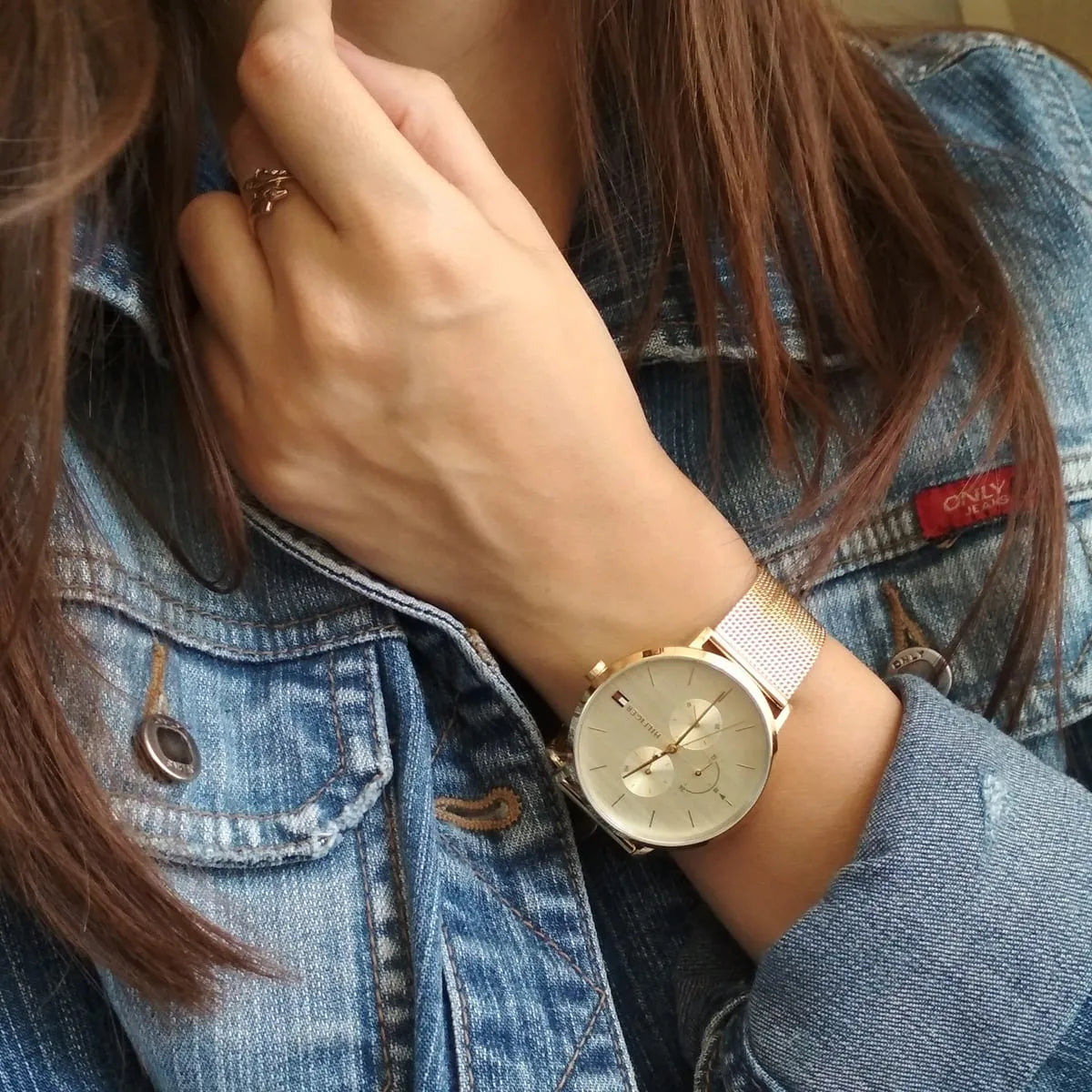  Shop Authentic Tommy Hilfiger Jenna Quartz White Dial Gold Mesh Bracelet Watch For Women - 1781943 - Luxxuri