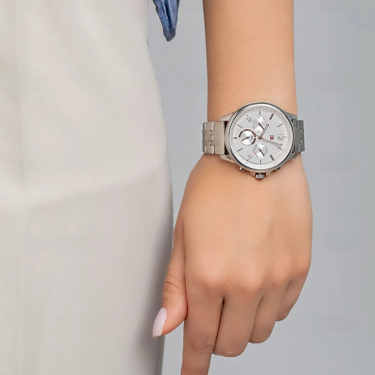  Shop Authentic Tommy Hilfiger Harper Chronograph White Dial Silver Steel Strap Watch For Women - 1782222 - Luxxuri