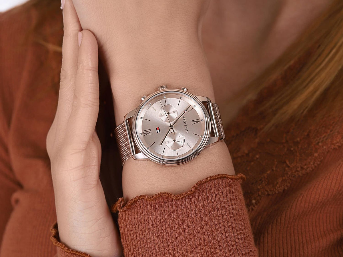  Shop Authentic Tommy Hilfiger Blake Quartz Gold Dial Gold Mesh Bracelet Watch for Women - 1782303 - Luxxuri