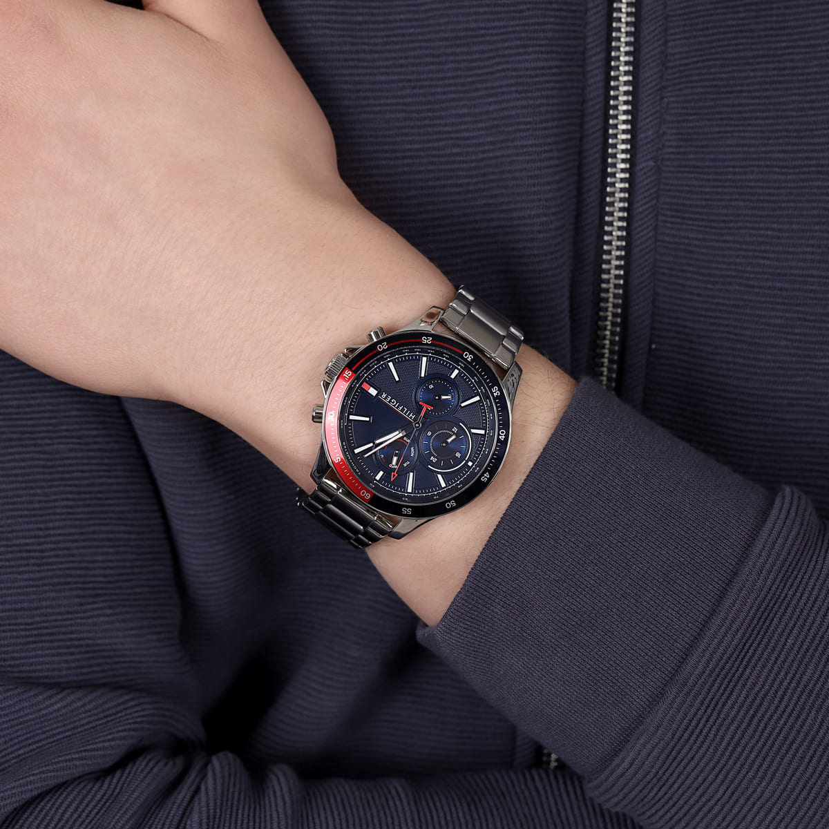  Shop Authentic Tommy Hilfiger Bank Chronograph Blue Dial Silver Steel Strap Watch for Men - 1791718 - Luxxuri