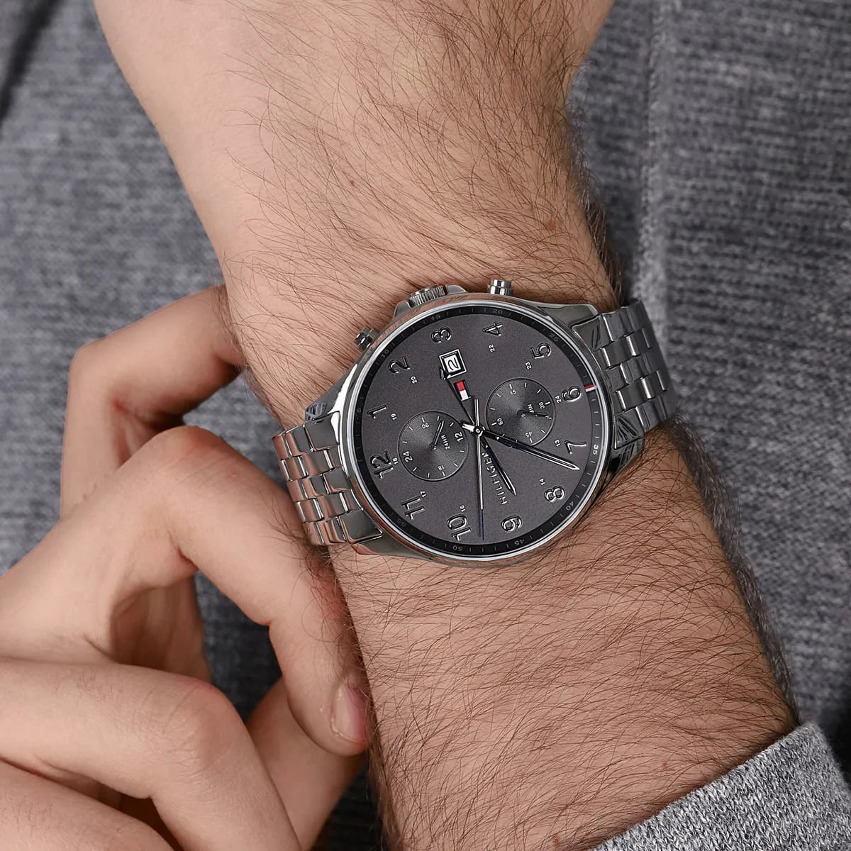  Shop Authentic Tommy Hilfiger West Quartz Black Dial Silver Steel Strap Watch For Men - 1791707 - Luxxuri