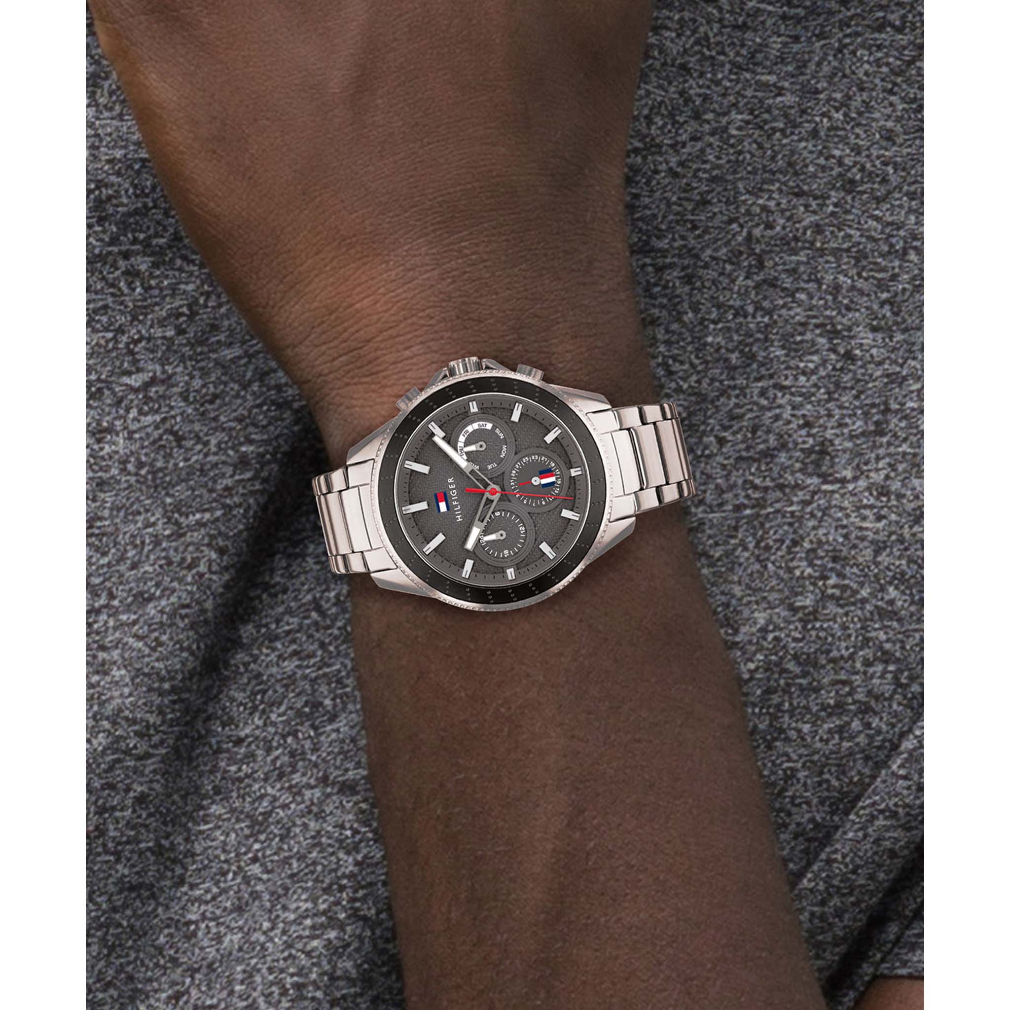  Shop Authentic Tommy Hilfiger Aiden Chronograph Grey Dial Silver Steel Strap Watch For Men - 1791857 - Luxxuri