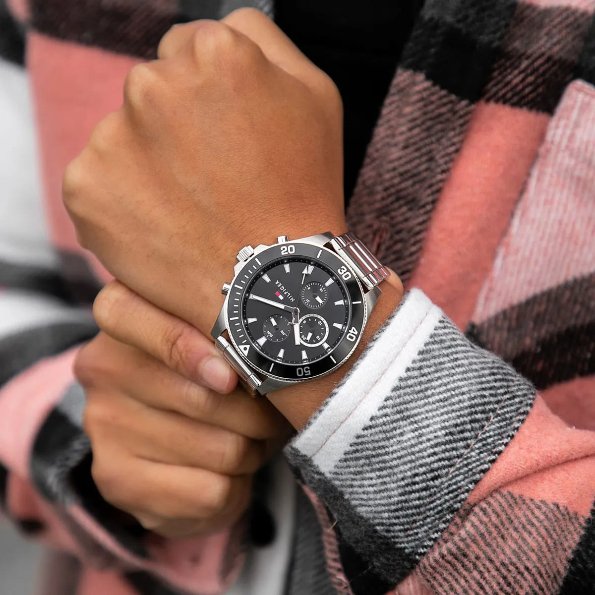  Shop Authentic Tommy Hilfiger Larson Multifunction Black Dial Silver Steel Strap Watch For Men - 1791916 - Luxxuri