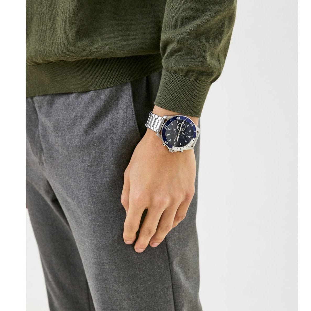  Shop Authentic Tommy Hilfiger Larson Chronograph Blue Dial Silver Steel Strap Watch For Men - 1791917 - Luxxuri
