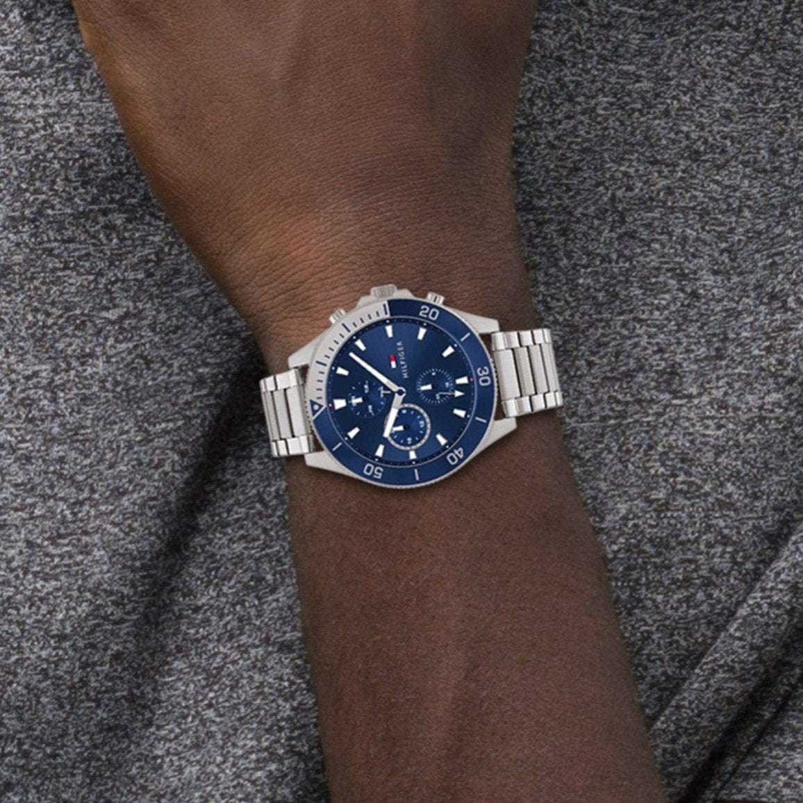  Shop Authentic Tommy Hilfiger Larson Chronograph Blue Dial Silver Steel Strap Watch For Men - 1791917 - Luxxuri