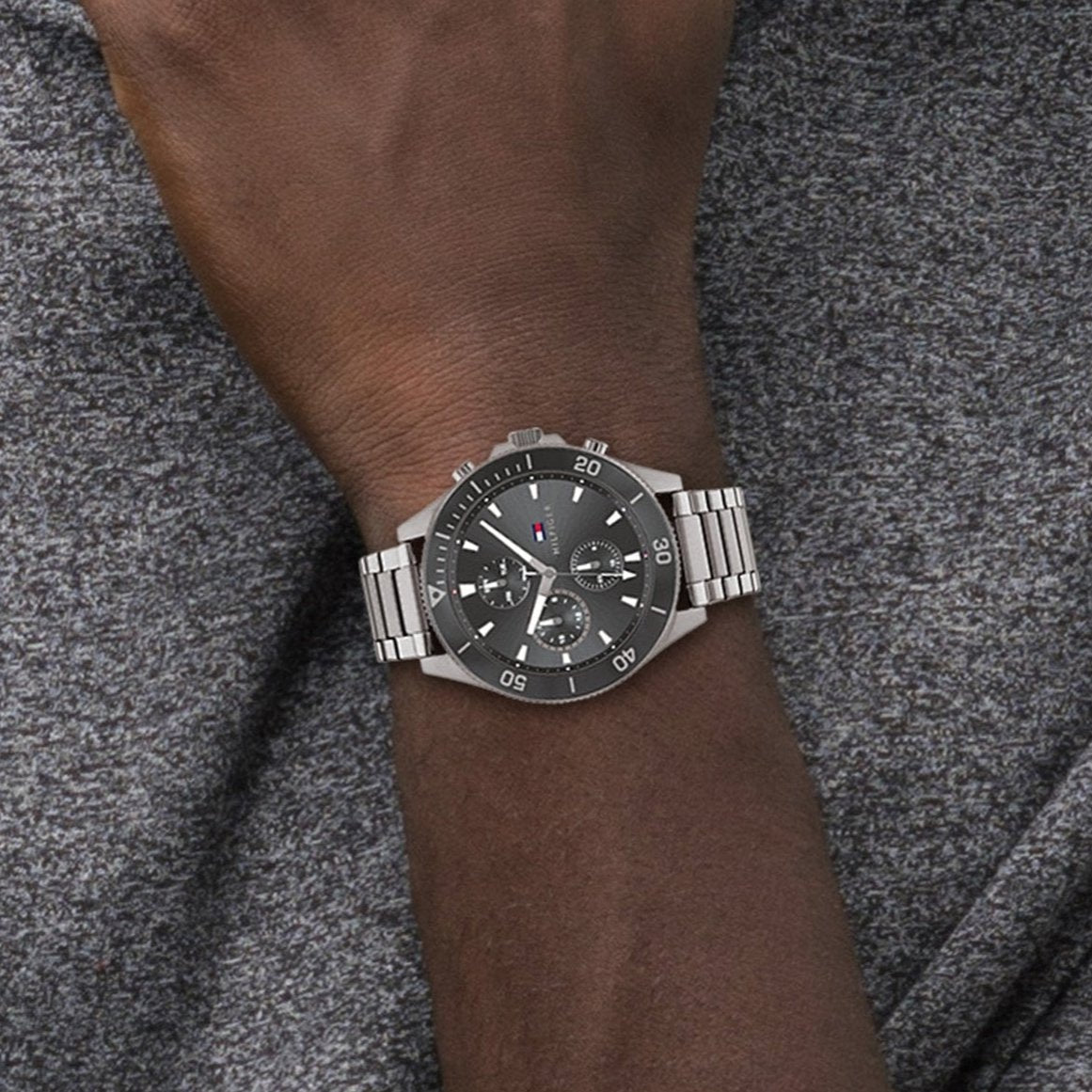  Shop Authentic Tommy Hilfiger Larson Chronograph Grey Dial Silver Steel Strap Watch For Men - 1791918 - Luxxuri