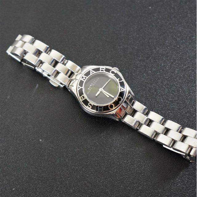  Shop Authentic Marc Jacobs Blade Black Dial Silver Steel Strap Watch for Women - MBM3059 - Luxxuri