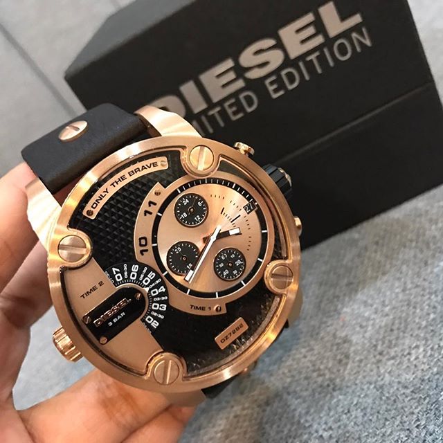  Shop Authentic Diesel Little Daddy Black & Gold Dial Black Leather StrapWatch For Men - DZ7282 - Luxxuri