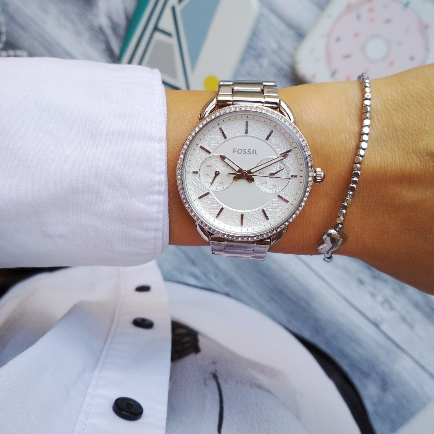  Shop Authentic Fossil Tailor White Dial Silver Steel Strap Watch for Women - ES4262 - Luxxuri