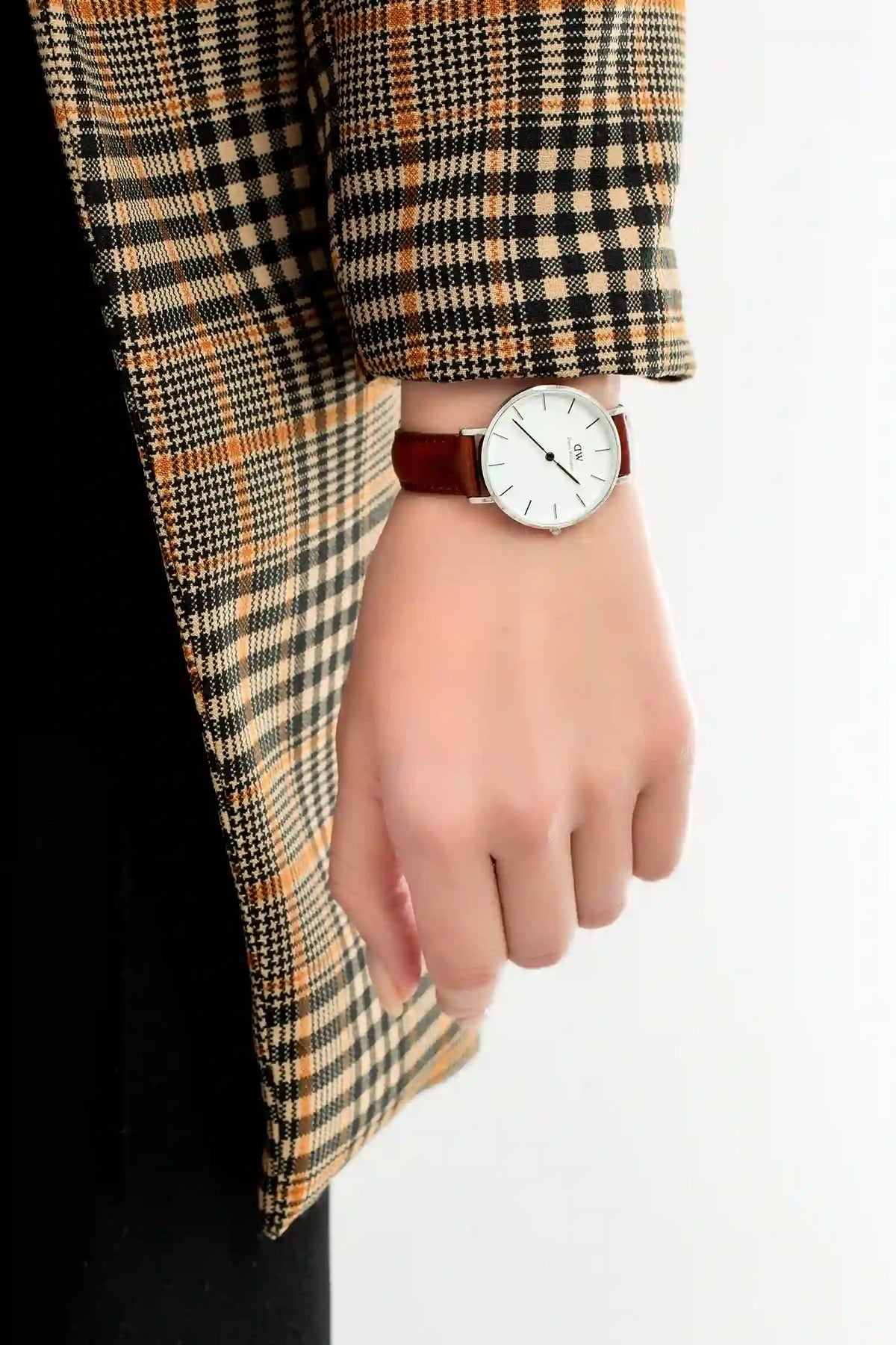  Shop Authentic Daniel Wellington Classic Petite St Mawes White Dial Brown Leather Strap Watch For Women - DW00100187 - Luxxuri