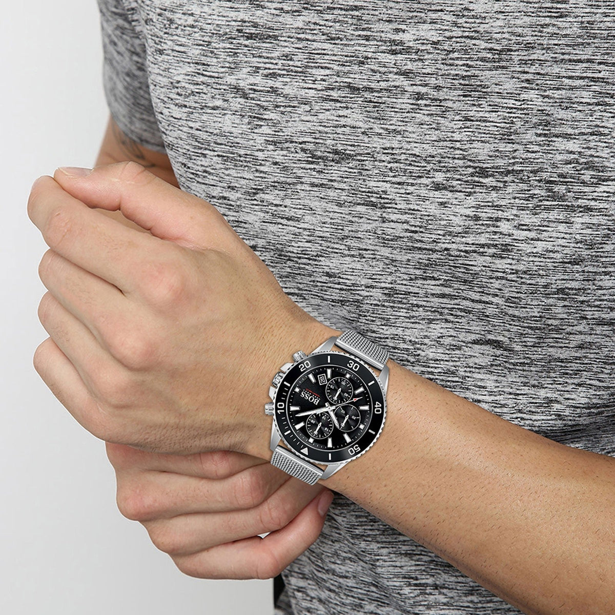  Shop Authentic Hugo Boss Admiral Black Dial Silver Mesh Bracelet Watch for Men - 1513904 - Luxxuri
