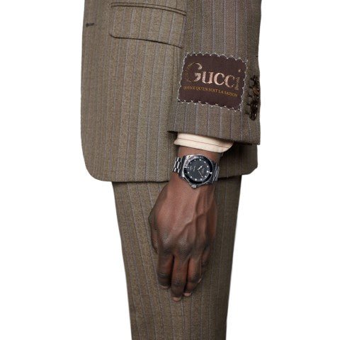  Shop Authentic Gucci Dive Quartz Black Dial Silver Steel Strap Watch For Men - YA136301 - Luxxuri