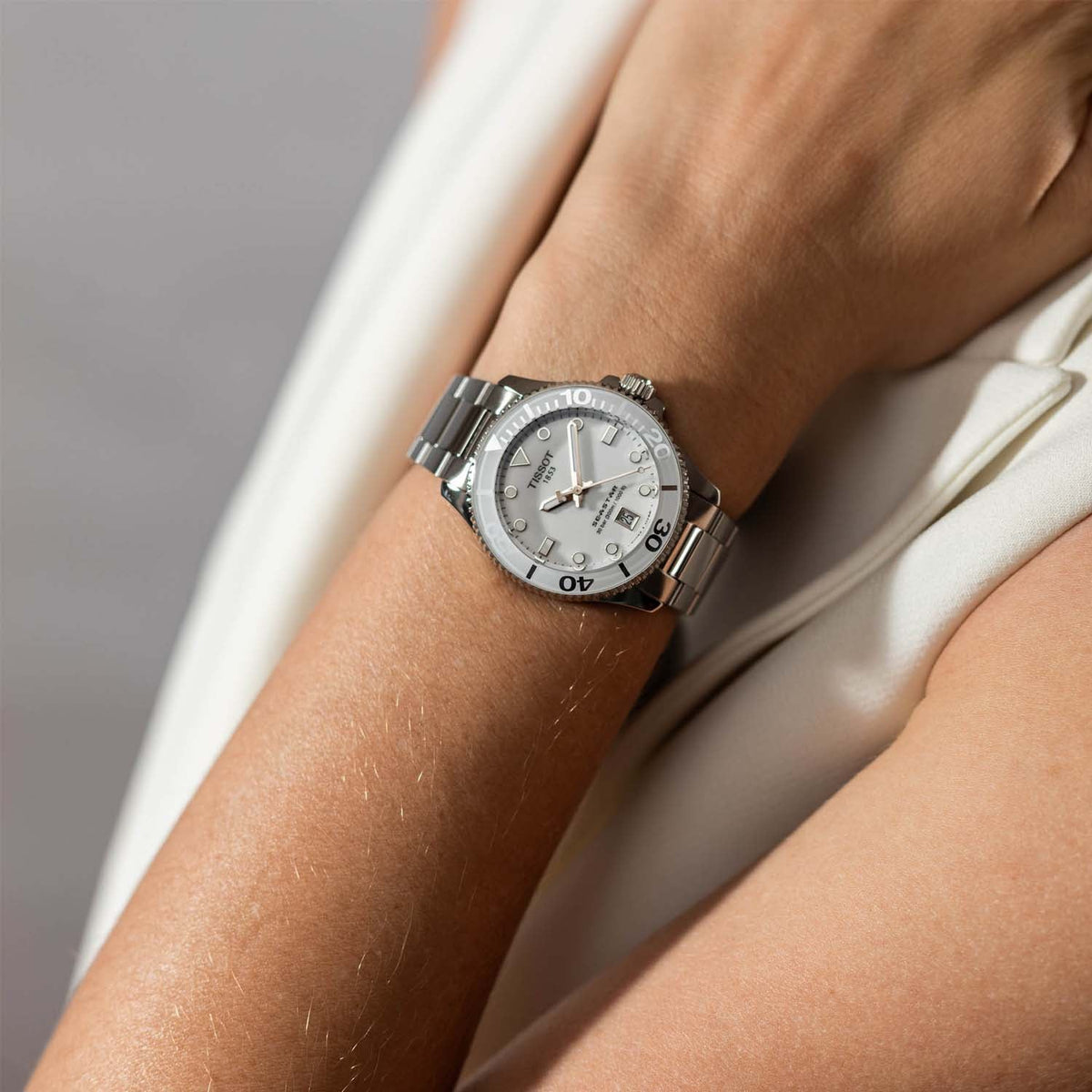  Shop Authentic Tissot Seastar 1000 Lady White Dial Silver Steel Strap Unisex Watch - T120.210.11.011.00 - Luxxuri