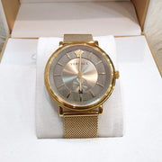  Shop Authentic Versace V Circle Quartz Gold Dial Gold Mesh Bracelet Watch For Men - VBQ070017 - Luxxuri