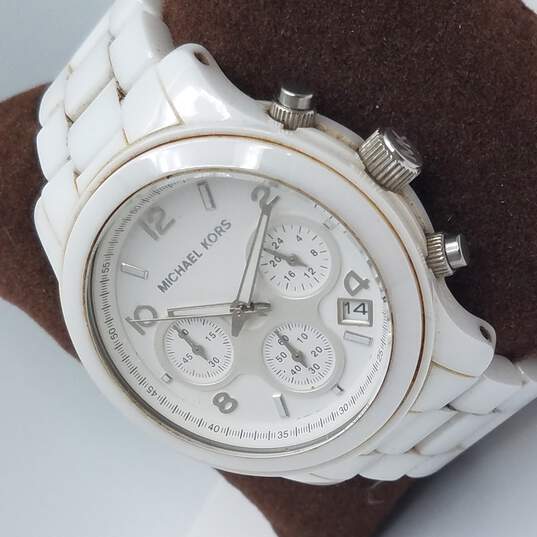 Shop Authentic Michael Kors Runway White Ceramic Dial White Steel Strap Watch for Women - MK5161 - Luxxuri