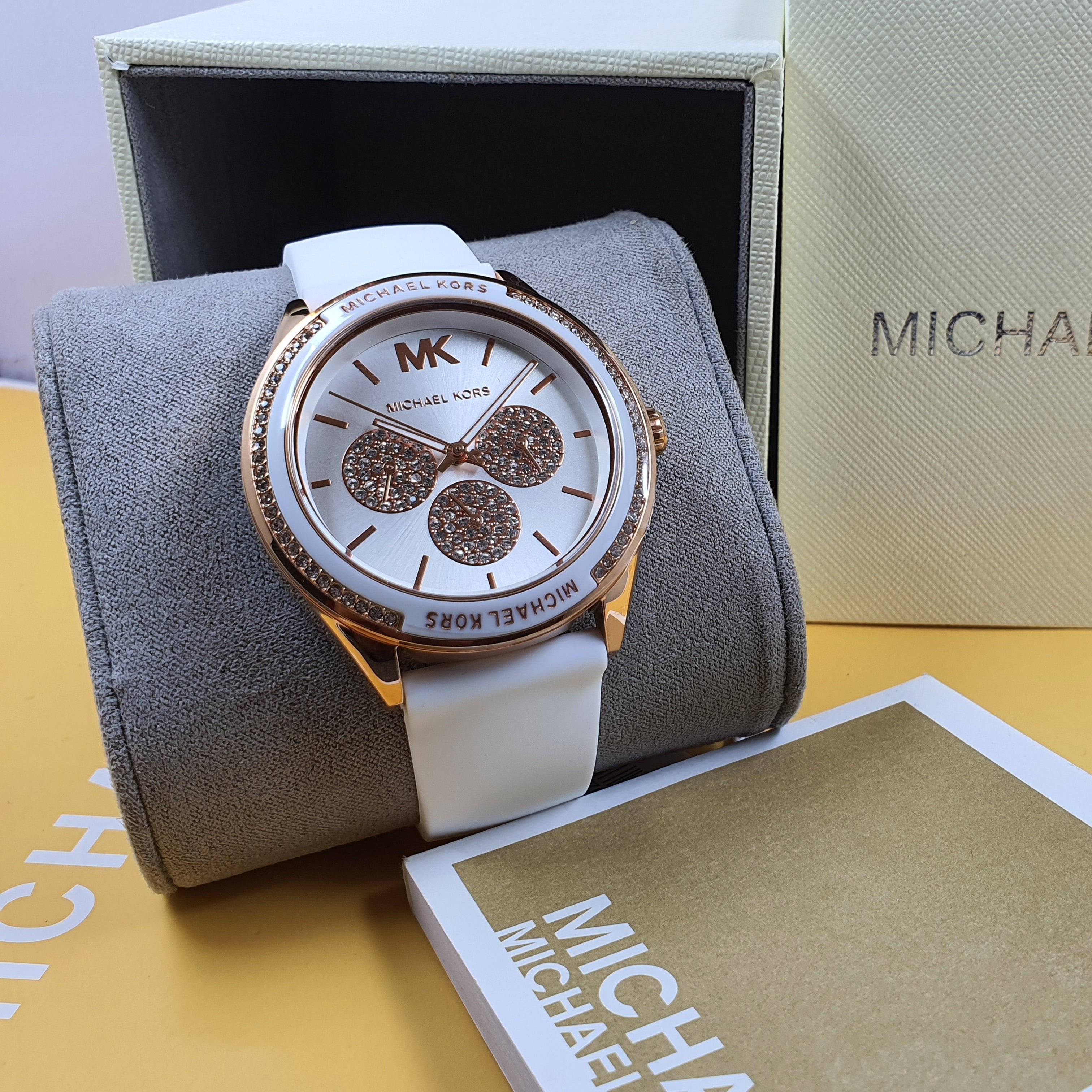 Shop Authentic Michael Kors Oversized Sport Quartz White Dial White Rubber Strap Watch For Women - MK6945 - Luxxuri