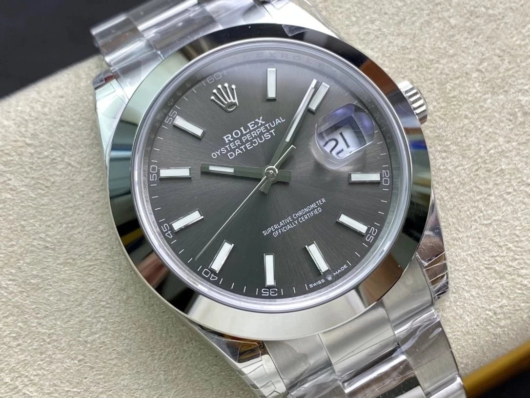  Shop Authentic Rolex Datejust 41 Oyster Grey Dial Oystersteel Strap Watch for Men - M126300-0007 - Luxxuri