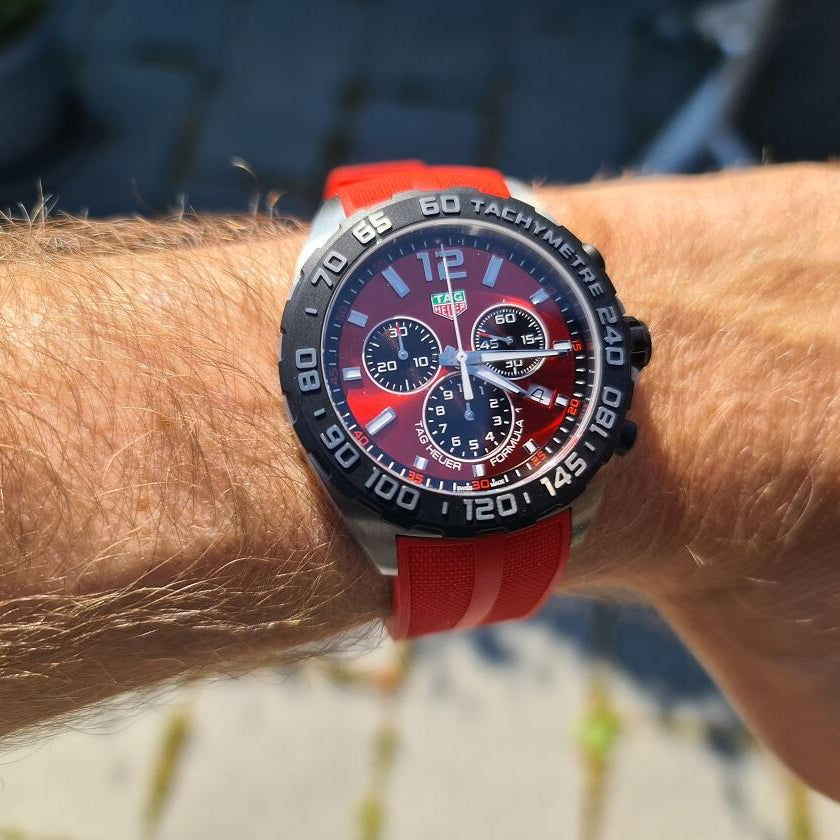  Shop Authentic Tag Heuer Formula 1 Red Dial Watch for Men - CAZ101AN.FT8055 - Luxxuri