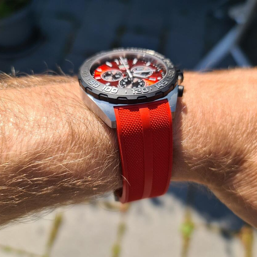  Shop Authentic Tag Heuer Formula 1 Red Dial Watch for Men - CAZ101AN.FT8055 - Luxxuri